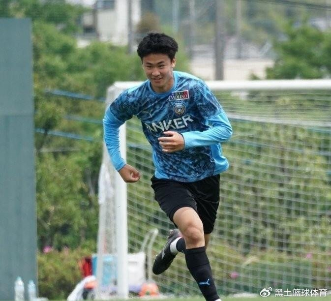 开云入口-19岁边后卫放弃中国籍加入日本籍 名记:国足没弄过来 太可惜了|关德晴|川崎前锋|川崎前锋官方|J联赛|青训_新浪体育_新浪新闻
